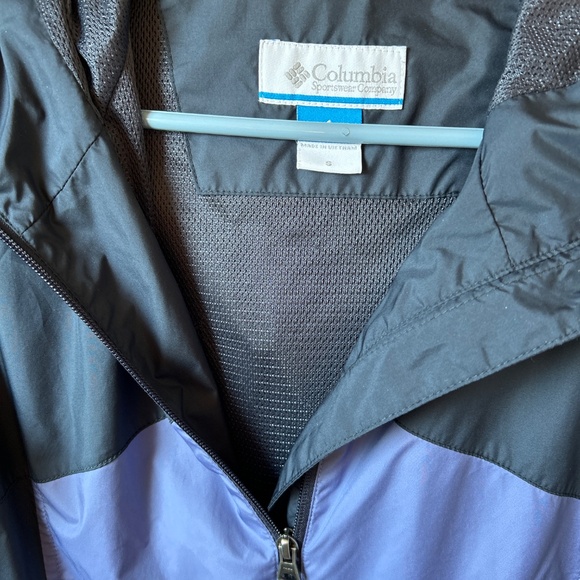 Columbia Women's Jacket with Hood - Picture 2 of 9